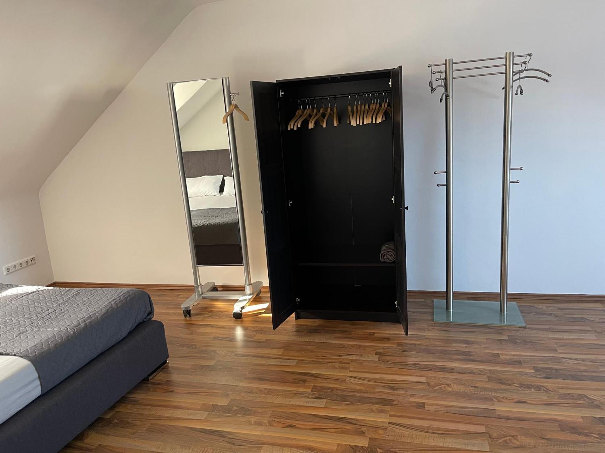 Geraeumige 3-Zimmer-Ferienwohnung Im Herzen Von Kassel Kültér fotó