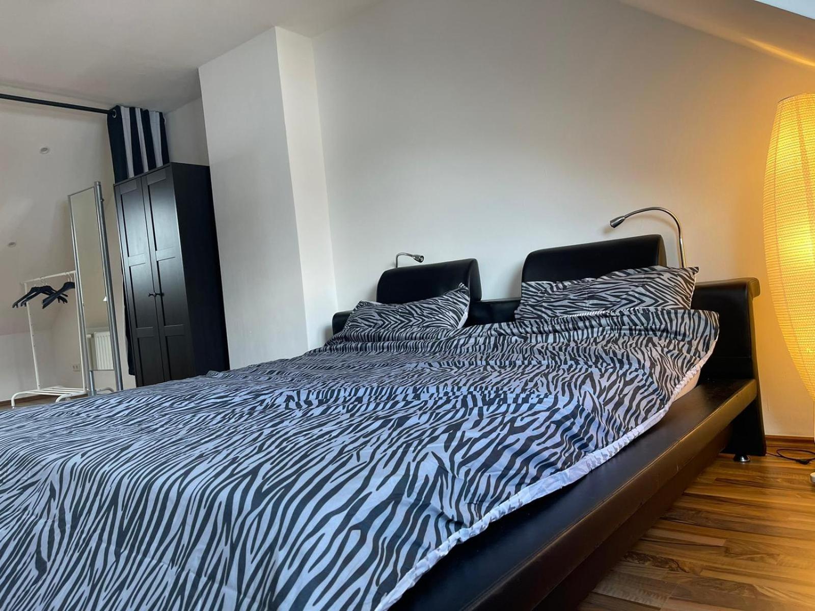 Geraeumige 3-Zimmer-Ferienwohnung Im Herzen Von Kassel Kültér fotó