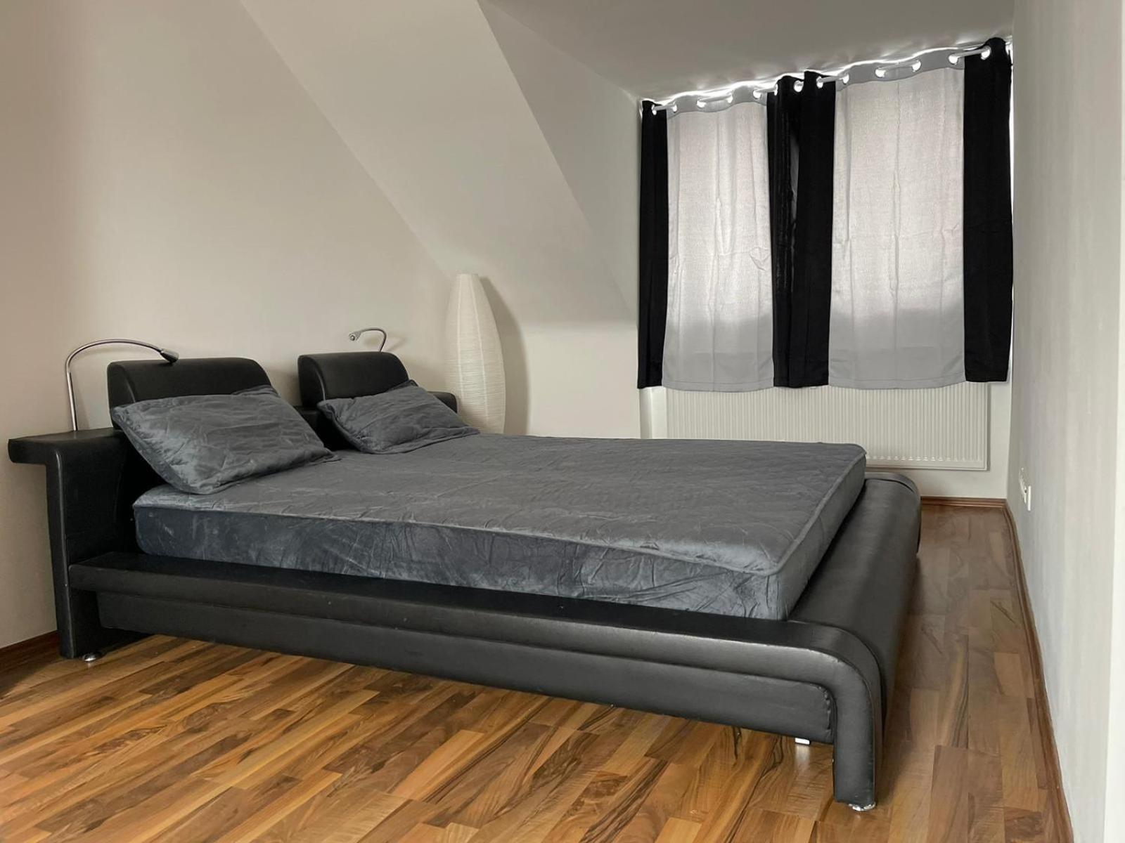 Geraeumige 3-Zimmer-Ferienwohnung Im Herzen Von Kassel Kültér fotó
